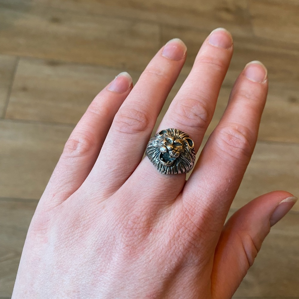 Lion ring